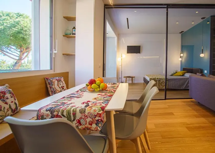 Domus Aurea Luxury Apartment